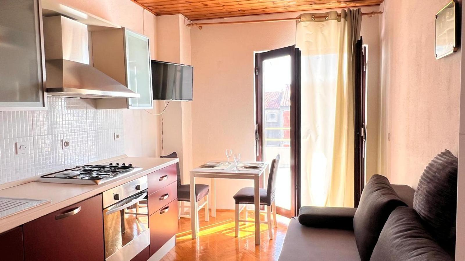 Apartment Kuba Makarska Eksteriør billede